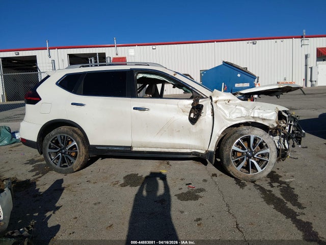 5N1AT2MVXJC722083 Nissan Rogue S/sl/sv