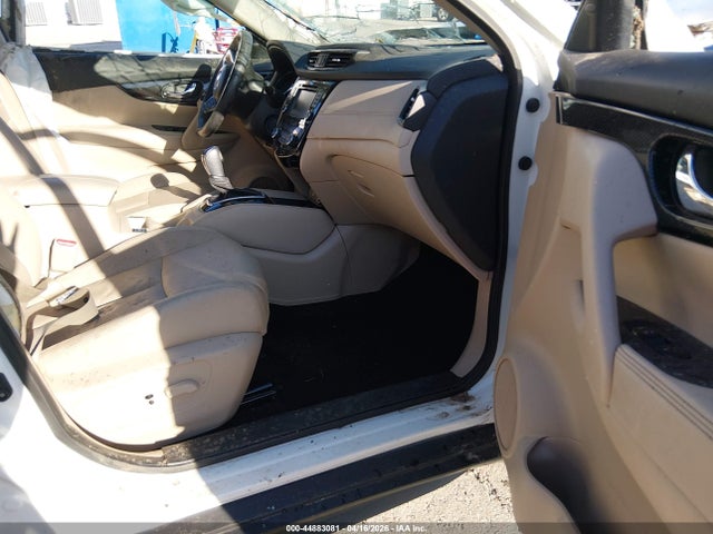5N1AT2MVXJC722083 Nissan Rogue S/sl/sv