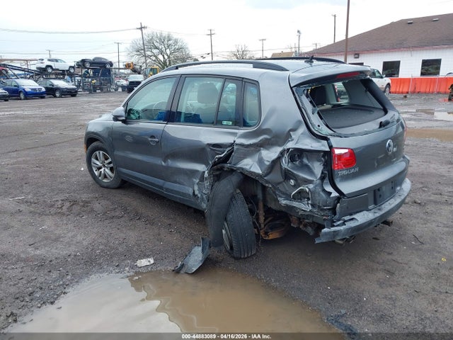 Aukcja sprzedaży 2016 Volkswagen Tiguan S, vin: WVGBV7AX6GW601575, numer aukcji: 44883089