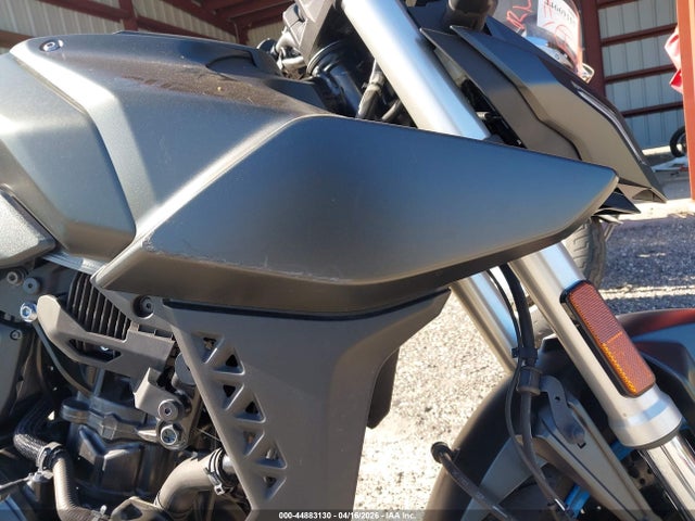 Suzuki Gsx800 R 2024 JS1EM11B7R7101244 Image 15