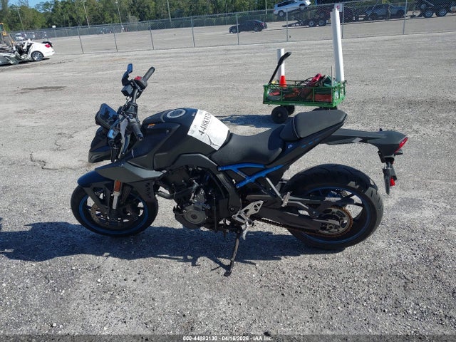 Suzuki Gsx800 R 2024 JS1EM11B7R7101244 Image 13