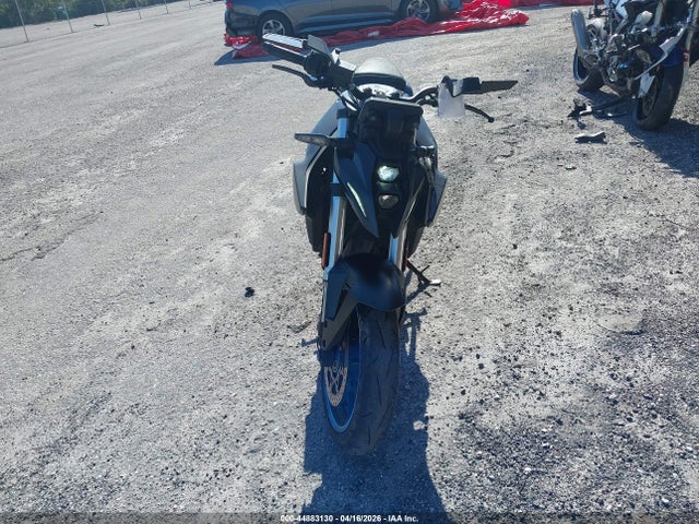 Suzuki Gsx800 R 2024 JS1EM11B7R7101244 Image 5