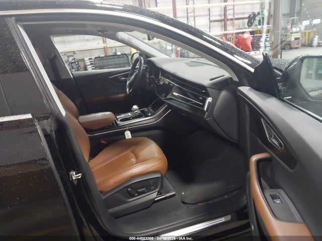 2021 Audi Q8 Premium Plus 55 Tfsi Quattro Tiptronic მანქანა იყიდება აუქციონზე, vin: WA1BVAF18MD028346, აუქციონის ნომერი: 44883206