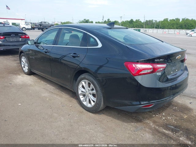 1G1ZD5ST8NF122540 Chevrolet Malibu Fwd Lt