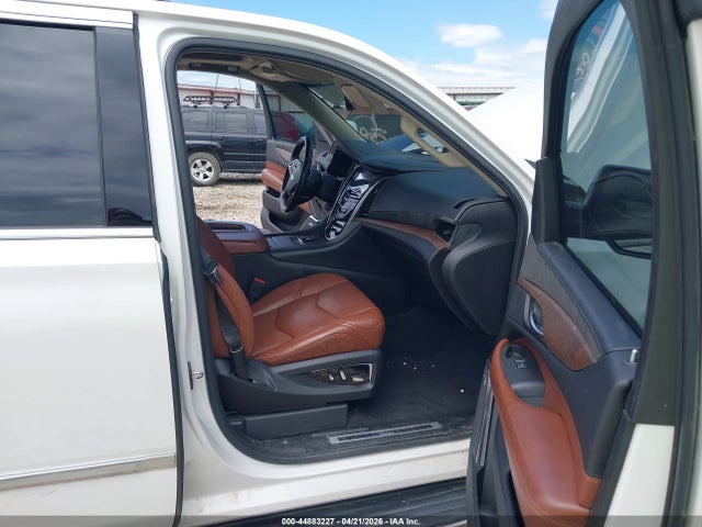 44883227 :رقم المزاد ، 1GYS4CKJ7JR287512 vin ، 2018 Cadillac Escalade Premium Luxury مزاد بيع
