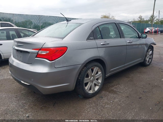 2013 Chrysler 200 Touring მანქანა იყიდება აუქციონზე, vin: 1C3CCBBB6DN597540, აუქციონის ნომერი: 44883240