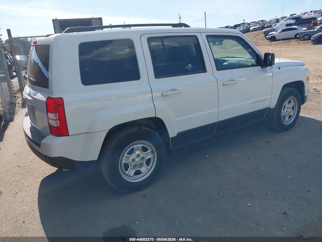 2015 Jeep Patriot Sport მანქანა იყიდება აუქციონზე, vin: 1C4NJPBA2FD418627, აუქციონის ნომერი: 44883270