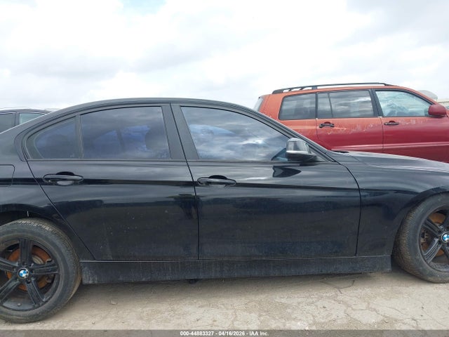 WBA3B1C52FK140453 BMW 320i