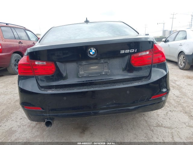 WBA3B1C52FK140453 BMW 320i