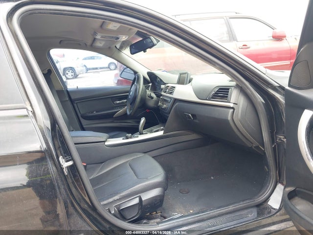 WBA3B1C52FK140453 BMW 320i