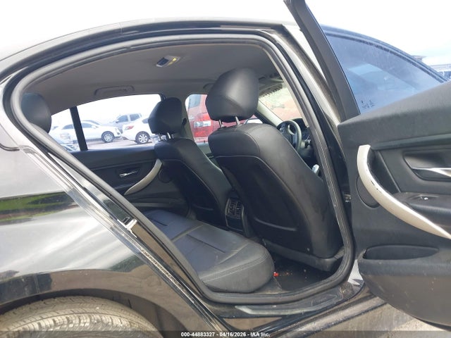 WBA3B1C52FK140453 BMW 320i