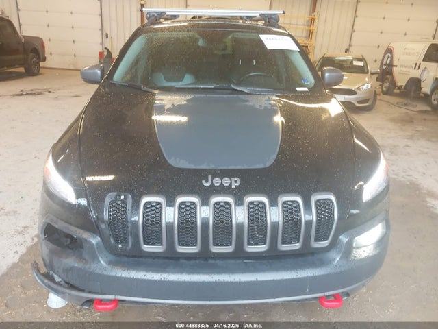 44883335 :رقم المزاد ، 1C4PJMBB7JD567141 vin ، 2018 Jeep Cherokee Trailhawk 4x4 مزاد بيع
