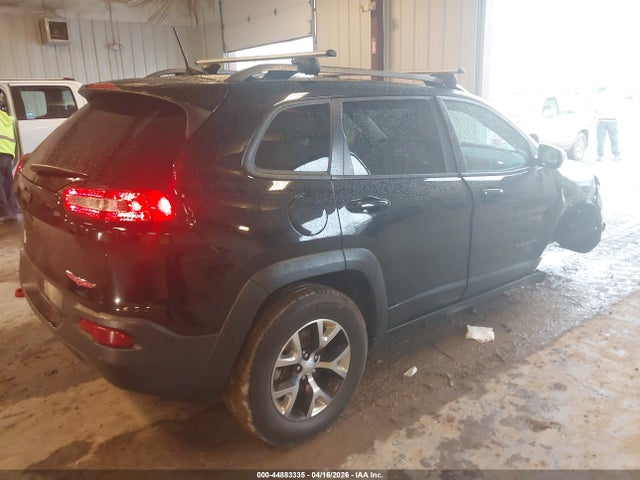 44883335 :رقم المزاد ، 1C4PJMBB7JD567141 vin ، 2018 Jeep Cherokee Trailhawk 4x4 مزاد بيع