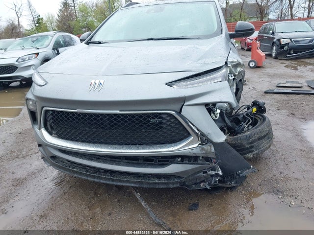 44883458 :رقم المزاد ، KL4AMDSL0SB189578 vin ، 2025 Buick Encore Gx Sport Touring Fwd مزاد بيع