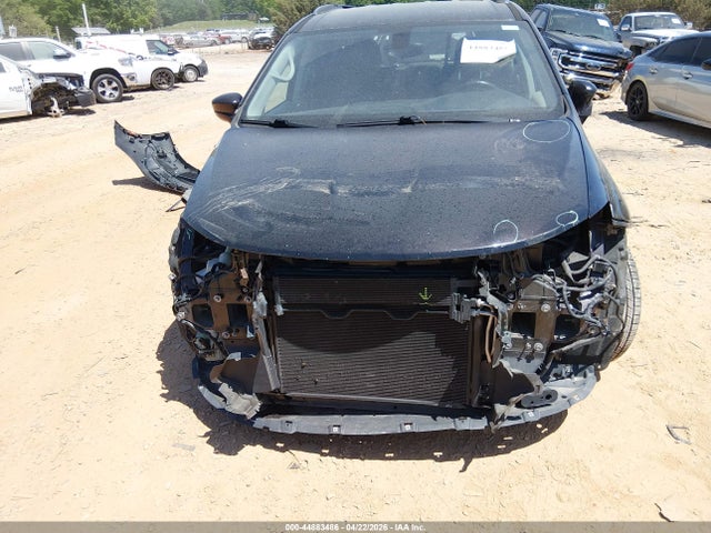 44883486 :رقم المزاد ، 2C4RC1BG0JR353599 vin ، 2018 Chrysler Pacifica Touring L مزاد بيع