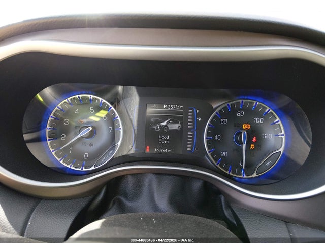 44883486 :رقم المزاد ، 2C4RC1BG0JR353599 vin ، 2018 Chrysler Pacifica Touring L مزاد بيع