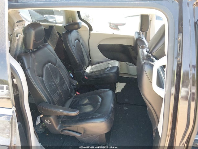 44883486 :رقم المزاد ، 2C4RC1BG0JR353599 vin ، 2018 Chrysler Pacifica Touring L مزاد بيع