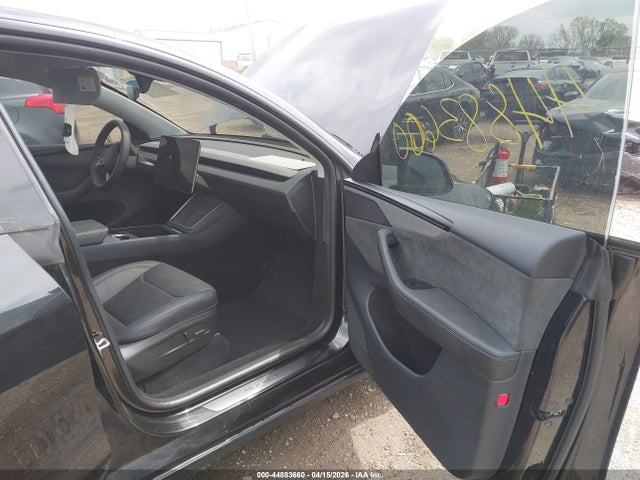 Продаж на аукціоні авто 2026 Tesla Model Y All-wheel Drive/long Range Launch Series/premium All-wheel Drive, vin: 7SAYGDEE7TF412354, номер лоту: 44883660