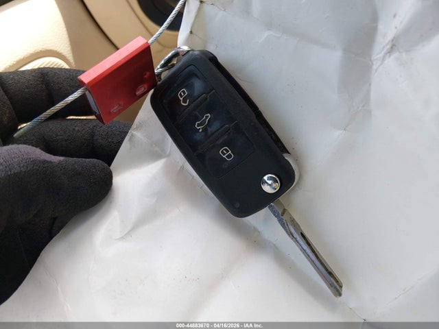 Продаж на аукціоні авто 2010 Volkswagen Jetta Limited Edition, vin: 3VWRZ7AJ4AM105648, номер лоту: 44883670