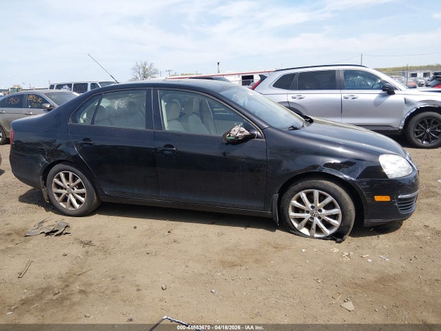 Продаж на аукціоні авто 2010 Volkswagen Jetta Limited Edition, vin: 3VWRZ7AJ4AM105648, номер лоту: 44883670