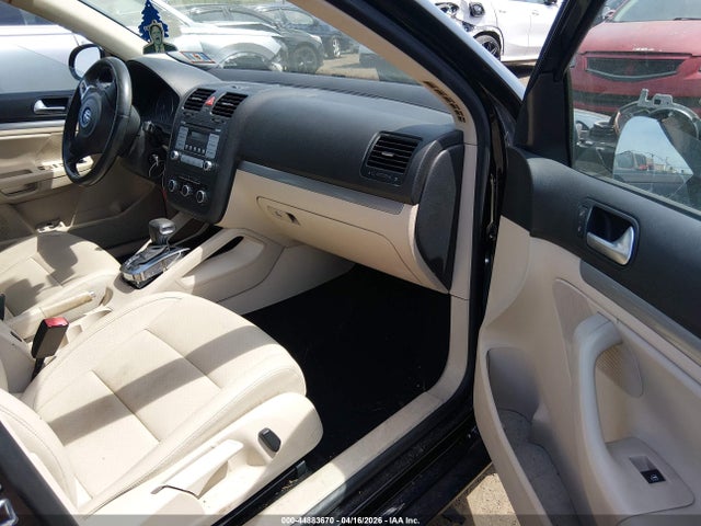 Продаж на аукціоні авто 2010 Volkswagen Jetta Limited Edition, vin: 3VWRZ7AJ4AM105648, номер лоту: 44883670