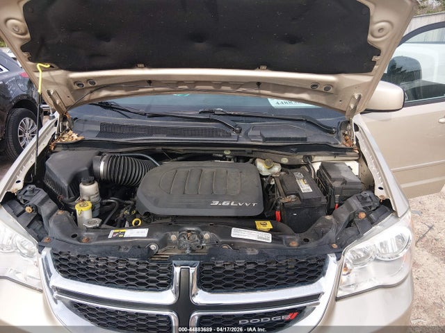2015 Dodge Grand Caravan Sxt მანქანა იყიდება აუქციონზე, vin: 2C4RDGCGXFR591224, აუქციონის ნომერი: 44883689