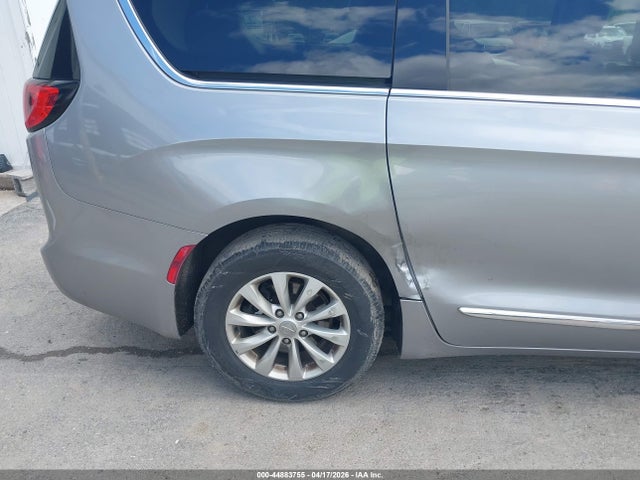 Продаж на аукціоні авто 2019 Chrysler Pacifica Touring L, vin: 2C4RC1BG2KR650343, номер лоту: 44883755