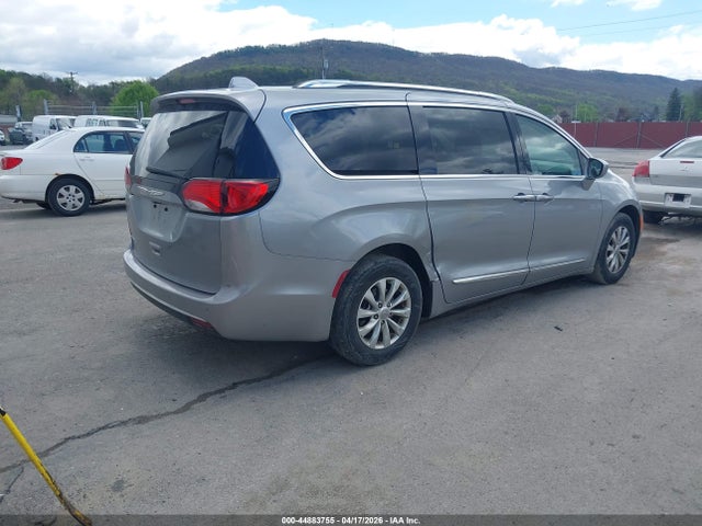 Продаж на аукціоні авто 2019 Chrysler Pacifica Touring L, vin: 2C4RC1BG2KR650343, номер лоту: 44883755