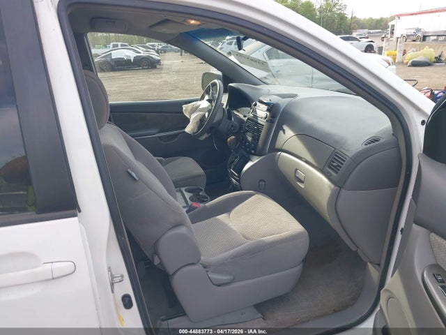 44883773 :رقم المزاد ، 5TDZK23C17S015830 vin ، 2007 Toyota Sienna Le مزاد بيع