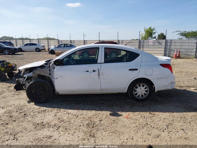 2015 Nissan Versa 1.6 S+ მანქანა იყიდება აუქციონზე, vin: 3N1CN7AP3FL918276, აუქციონის ნომერი: 44883781