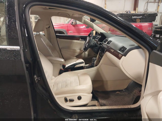 44883867 :رقم المزاد ، 1VWCN7A30CC002315 vin ، 2012 Volkswagen Passat 2.0l Tdi Sel Premium مزاد بيع