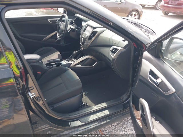 Aukcja sprzedaży 2017 Hyundai Veloster Value Edition, vin: KMHTC6ADXHU320015, numer aukcji: 44883888