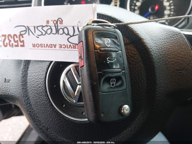 Продажа на аукционе авто 2013 Volkswagen Golf R 4-door, vin: WVWPF7AJ8DW075061, номер лота: 44883910