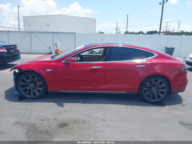 Продаж на аукціоні авто 2015 Tesla Model S 85d/p85d, vin: 5YJSA1E44FF105867, номер лоту: 44883956