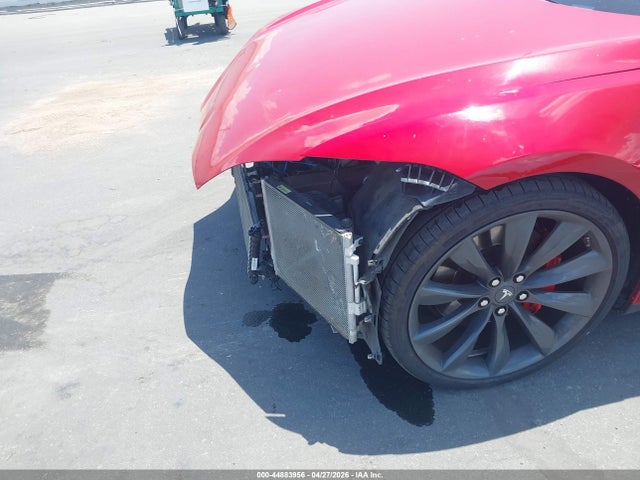 Продаж на аукціоні авто 2015 Tesla Model S 85d/p85d, vin: 5YJSA1E44FF105867, номер лоту: 44883956