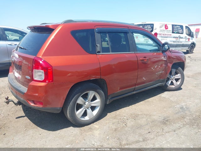 44883975 :رقم المزاد ، 1C4NJDEB8CD588568 vin ، 2012 Jeep Compass Latitude مزاد بيع