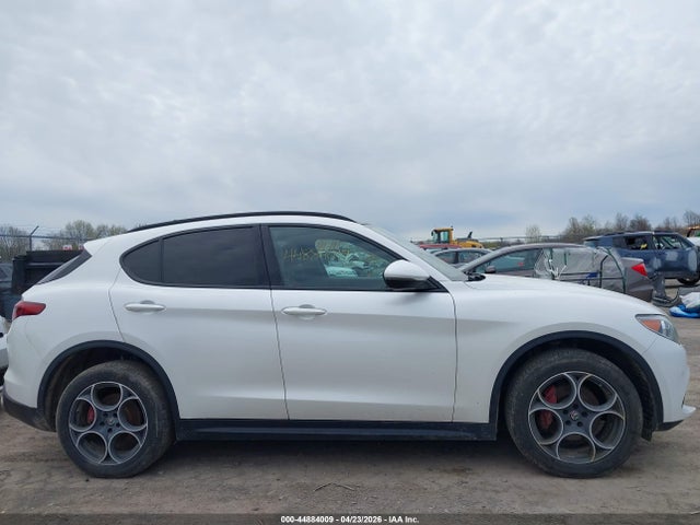 Aukcja sprzedaży 2018 Alfa Romeo Stelvio Ti Sport Awd, vin: ZASFAKNN0J7C00285, numer aukcji: 44884009