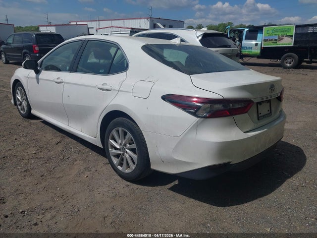 Aukcja sprzedaży 2021 Toyota Camry Le, vin: 4T1C11AK2MU587845, numer aukcji: 44884018