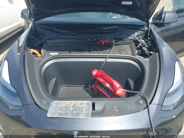 2024 Tesla Model Y Long Range Single Motor Rear-wheel Drive/rwd მანქანა იყიდება აუქციონზე, vin: 7SAYGDED5RF002491, აუქციონის ნომერი: 44884044