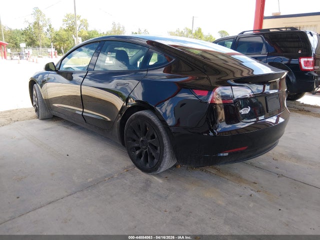44884063 :رقم المزاد ، 5YJ3E1EA8MF095131 vin ، 2021 Tesla Model 3 مزاد بيع