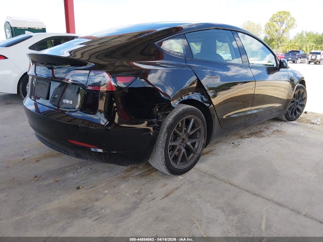 44884063 :رقم المزاد ، 5YJ3E1EA8MF095131 vin ، 2021 Tesla Model 3 مزاد بيع