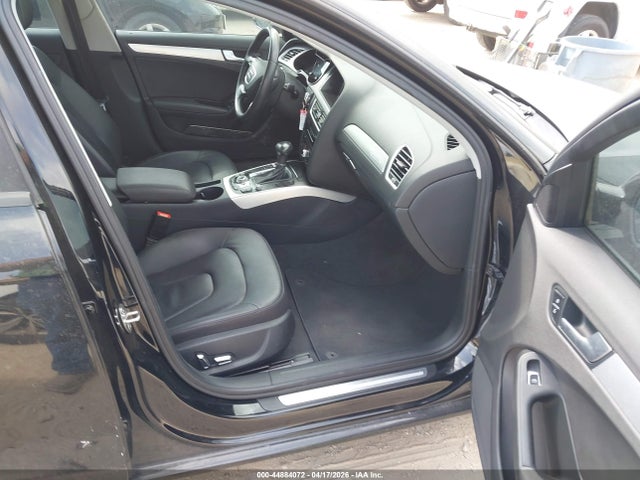 44884072 :رقم المزاد ، WAUBFAFL4EN038661 vin ، 2014 Audi A4 2.0t Premium مزاد بيع