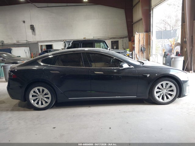 Продаж на аукціоні авто 2017 Tesla Model S 100d/60d/75d/90d/p100d, vin: 5YJSA1E22HF178785, номер лоту: 44884089
