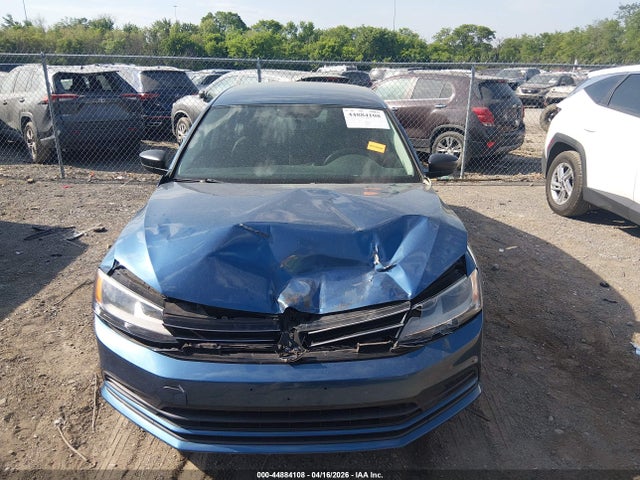44884108 :رقم المزاد ، 3VWD17AJ0FM211183 vin ، 2015 Volkswagen Jetta 1.8t Se مزاد بيع