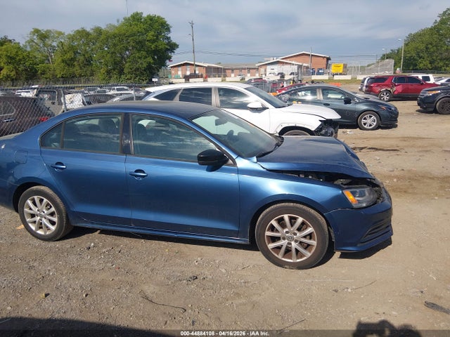 44884108 :رقم المزاد ، 3VWD17AJ0FM211183 vin ، 2015 Volkswagen Jetta 1.8t Se مزاد بيع