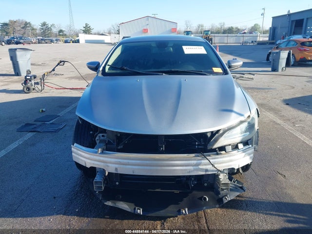 44884144 :رقم المزاد ، 1C3CCCAB7FN718571 vin ، 2015 Chrysler 200 Limited مزاد بيع