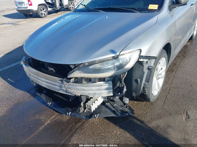 44884144 :رقم المزاد ، 1C3CCCAB7FN718571 vin ، 2015 Chrysler 200 Limited مزاد بيع