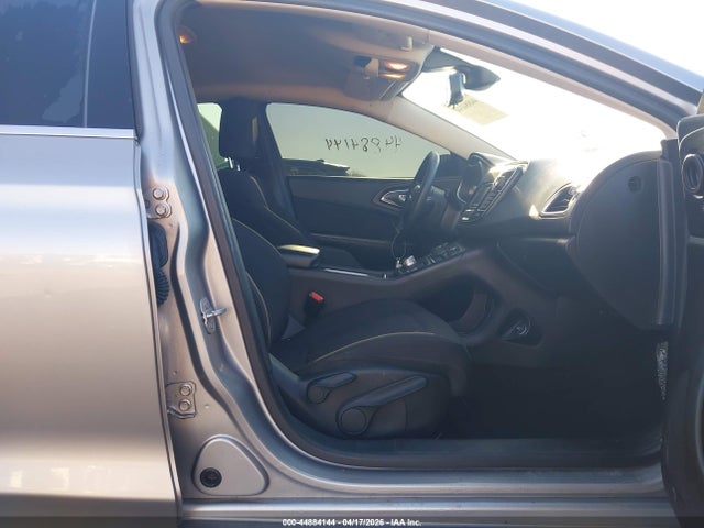 44884144 :رقم المزاد ، 1C3CCCAB7FN718571 vin ، 2015 Chrysler 200 Limited مزاد بيع