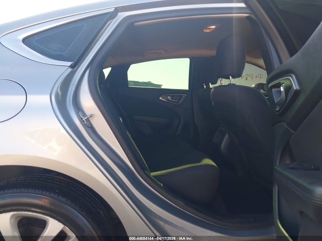 44884144 :رقم المزاد ، 1C3CCCAB7FN718571 vin ، 2015 Chrysler 200 Limited مزاد بيع