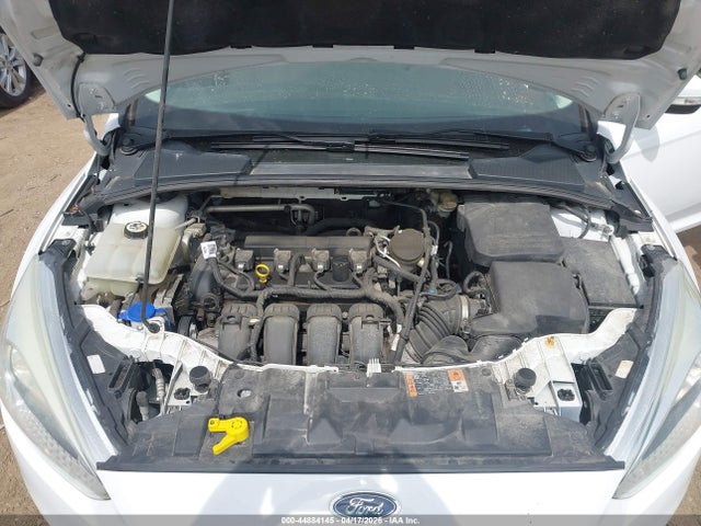 44884145 :رقم المزاد ، 1FADP3F27FL301904 vin ، 2015 Ford Focus Se مزاد بيع
